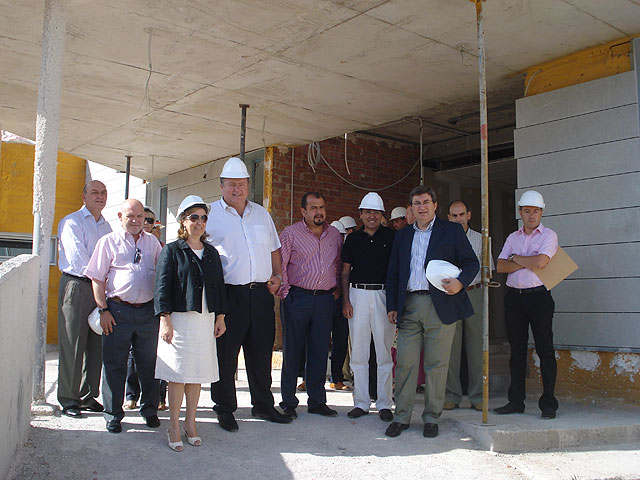 La consejera visita las obras de ampliación del Centro de Salud de La Unión - 1, Foto 1