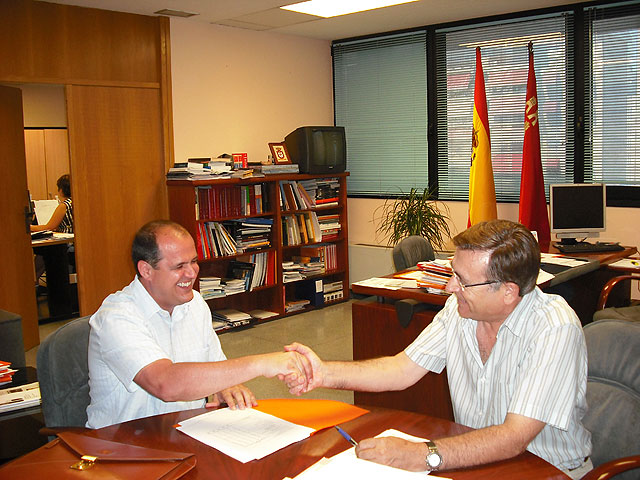 El director general de Vivienda apuesta por la regeneración de fachadas en el municipio, Foto 3