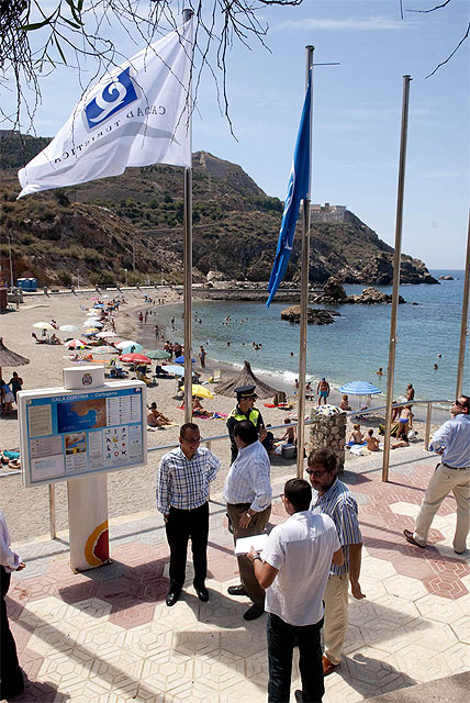 Izado de banderas azules y de Q de Calidad en las playas del municipio - 3, Foto 3