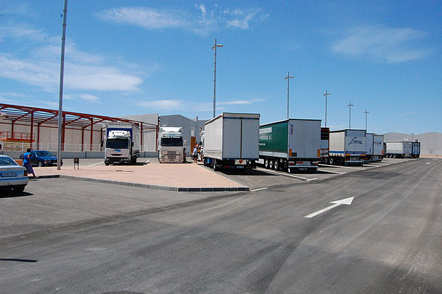 El Ayuntamiento torreño cede un parking a los transportistas autónomos del municipio - 2, Foto 2