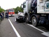 Muere un conductor de furgoneta en Lorca tras colisionar con un camin