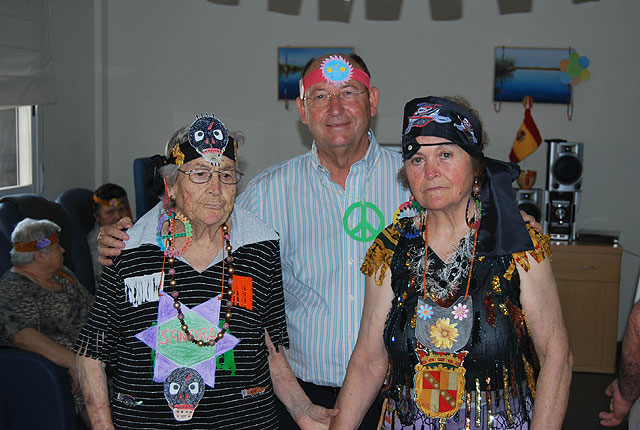 El voluntariado municipal comparte un día de convivencia con los residentes del Centro de Estancias Diurnas - 1, Foto 1