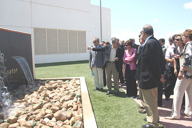 La ministra de Medio Ambiente, y Medio Rural y Marino, Elena Espinosa, visitó hoy junto con el consejero de Agricultura y Agua, Antonio Cerdá, la depuradora de San Pedro del Pinatar, Foto 1