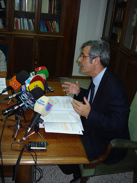 Martínez Moya aboga por “una Justicia más atenta y humana” durante la presentación de la Memoria TSJ-RM 2008 - 2, Foto 2
