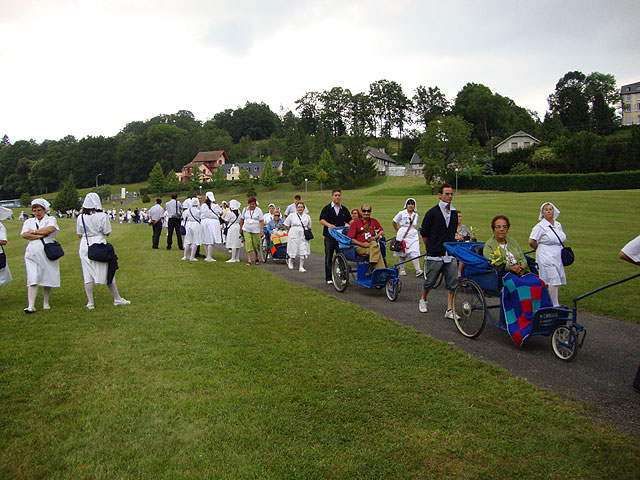 Un total de 60 miembros de la delegación de Totana de la Hospitalidad de Lourdes han peregrinado a la ciudad francesa junto con 7 enfermos, Foto 4