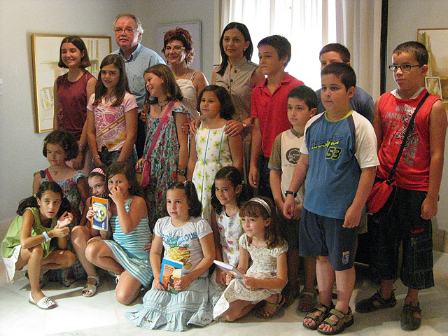 Treinta niños reciben su diploma del taller de Lectura y Escritura del Museo Ramón Gaya - 1, Foto 1
