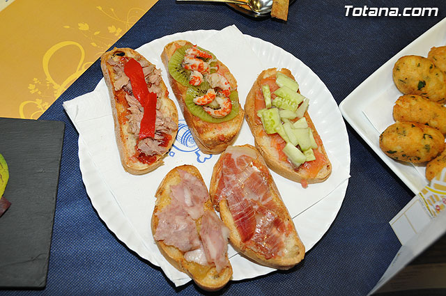 “De Tapas por Totana” se presenta como el aperitivo gastronmico de las Fiestas de Santiago 2009 - 15