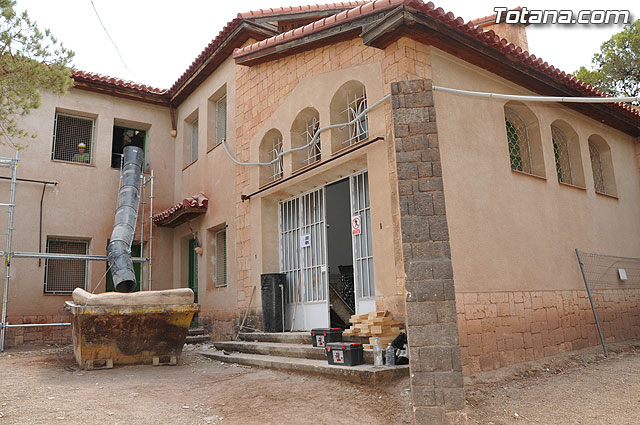 Comienza la rehabilitacin de la “Casa de las Monjas”, en la que estn trabajando 32 alumnos de la Escuela Taller - 9