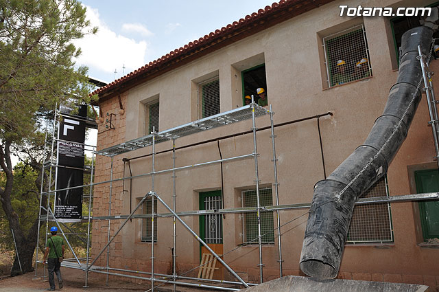 Comienza la rehabilitacin de la “Casa de las Monjas”, en la que estn trabajando 32 alumnos de la Escuela Taller - 14
