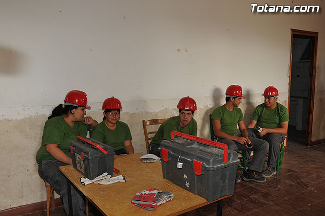 Comienza la rehabilitacin de la “Casa de las Monjas”, en la que estn trabajando 32 alumnos de la Escuela Taller - 17
