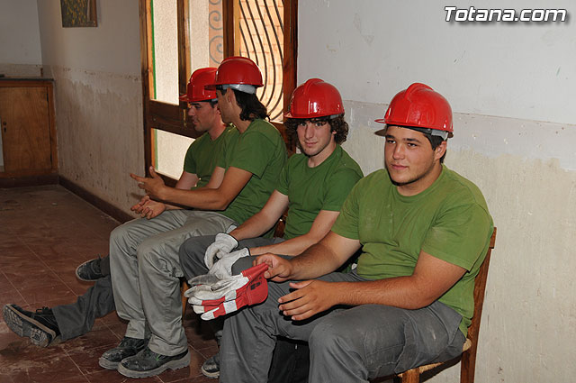 Comienza la rehabilitacin de la “Casa de las Monjas”, en la que estn trabajando 32 alumnos de la Escuela Taller - 18