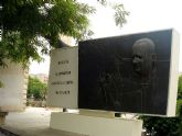 Aprueban una restauración de urgencia para salvar el destacado ‘Monumento a De la Cierva’ de Paco Toledo