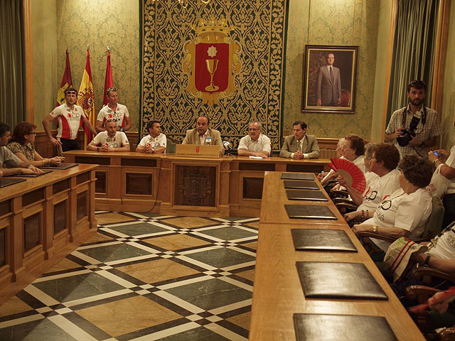 Recibimiento a los murcianos de BICISOLIDARIA en el Ayuntamiento de Zaragoza - 1, Foto 1