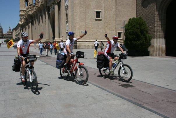 Recibimiento a los murcianos de BICISOLIDARIA en el Ayuntamiento de Zaragoza - 6
