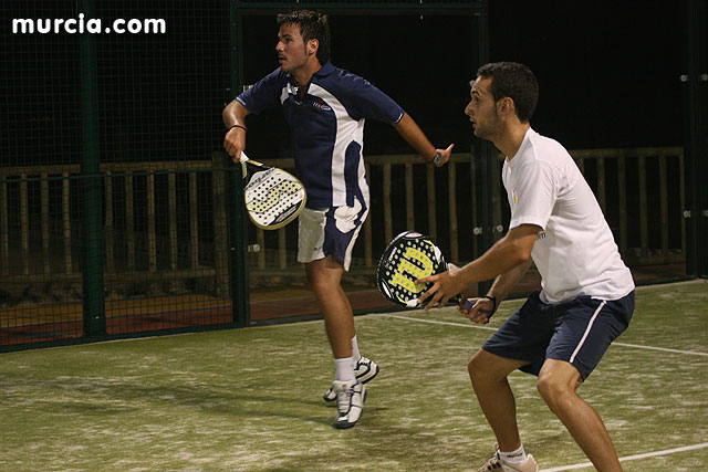 El I Torneo de Pádel Fiestas de Santiago contó con la participación de diecisiete parejas, Foto 1
