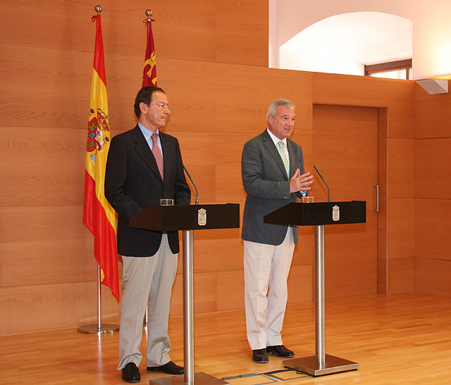 La Comunidad doblará  en 2010 el dinero para sufragar el gasto corriente de los ayuntamientos - 2, Foto 2