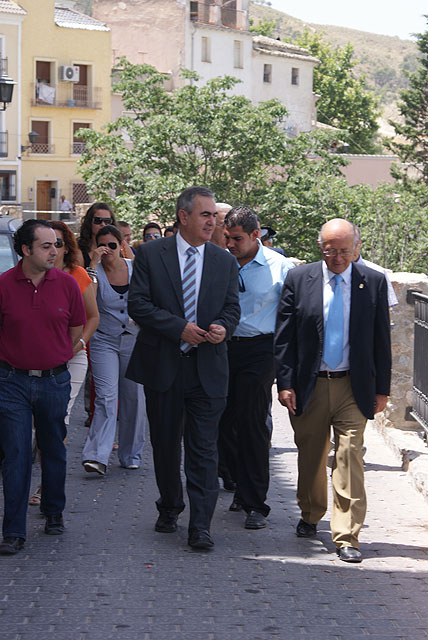 González Tovar y Antonio Tamayo visitan en Cieza las obras que se realizan en el Polideportivo y el Balcón del Muro con cargo al Plan E - 2, Foto 2