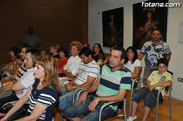 Se clausura el primer semestre de 2009 del Proyecto RAITOTANA con la entrega de diplomas a los alumnos - 5