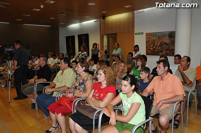 Se clausura el primer semestre de 2009 del Proyecto RAITOTANA con la entrega de diplomas a los alumnos - 6