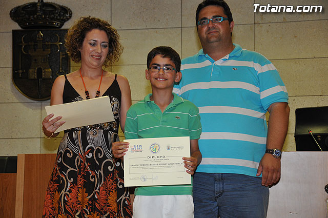 Se clausura el primer semestre de 2009 del Proyecto RAITOTANA con la entrega de diplomas a los alumnos - 14