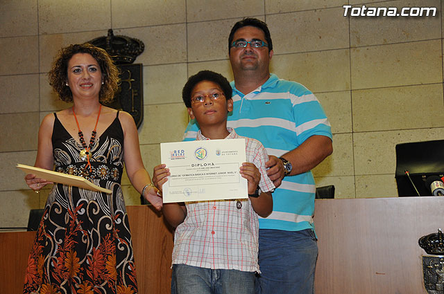 Se clausura el primer semestre de 2009 del Proyecto RAITOTANA con la entrega de diplomas a los alumnos - 16