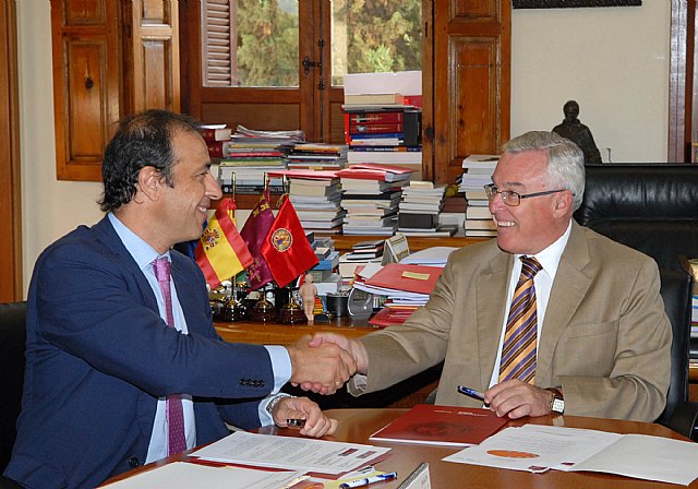 La Universidad de Murcia colaborará  en materia de patentes con la empresa ELZABURU, S.L.P. - 2, Foto 2