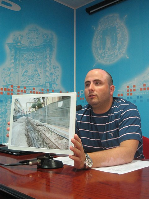 El olvido del PSOE en materia de evacuación de aguas residuales provoca la aparición de una ciénaga de residuos fecales de 2 metros de profundidad - 2, Foto 2