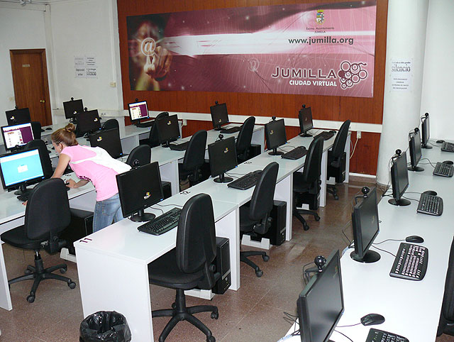 Renovados todos los equipos del Aula de Libre Acceso a internet (ALA) de Jumilla - 2, Foto 2
