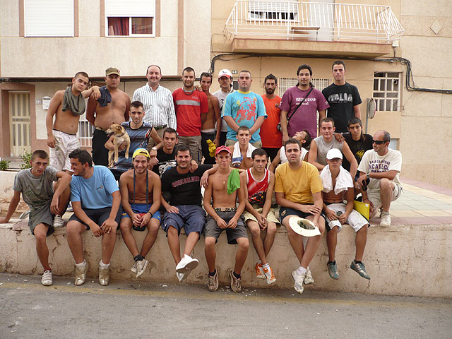 Acción Joven 1.1, llega hasta los barrios altos de Lorca para la recuperación de zonas comunes, a cargo de jóvenes desempleados - 1, Foto 1