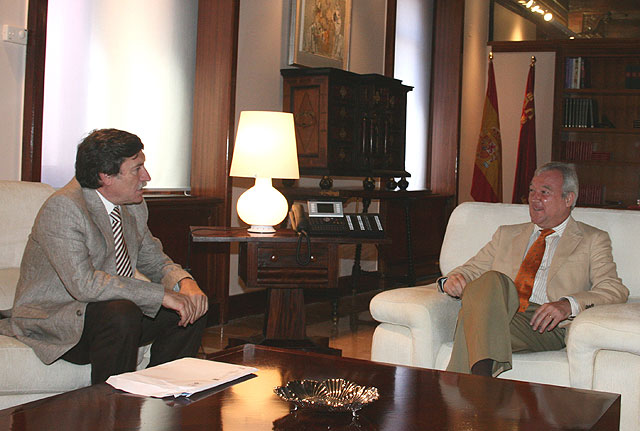 Valcárcel recibe al alcalde de Blanca, Rafael Laorden - 2, Foto 2