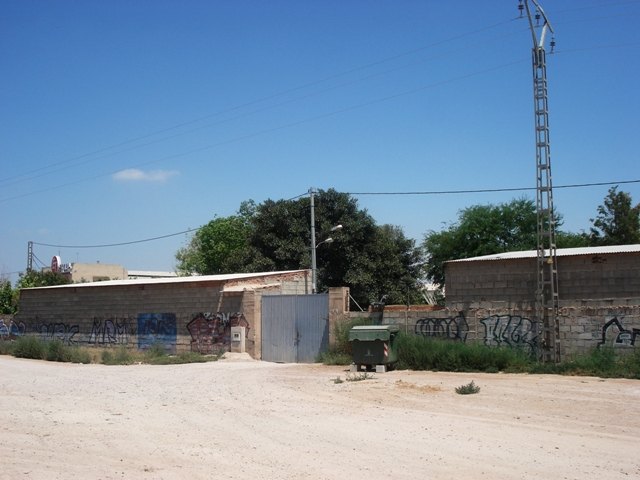 IU asegura que la subasta de la antigua parcela del desagüe ha quedado desierta, Foto 1