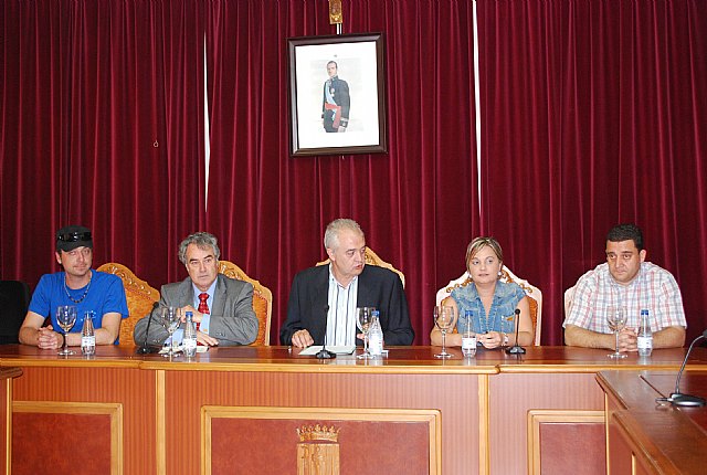 El alcalde de Abarán recibe a los participantes del Campo de Trabajo - 1, Foto 1
