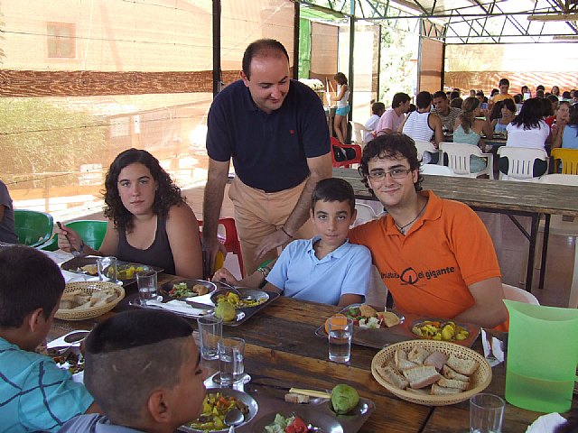 El Concejal de Juventud visita el campamento de verano que se celebra en la Finca Caruana - 2, Foto 2
