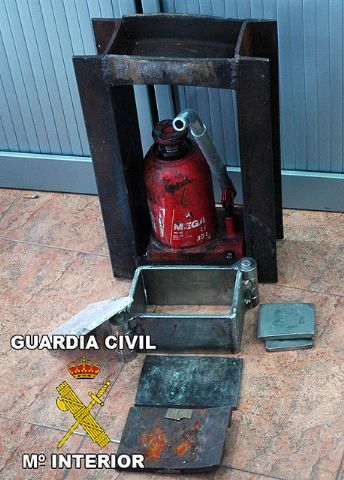 Desarticulada en Murcia una organizacin dedicada al trafico de drogas y desmantelado un laboratorio clandestino - 1