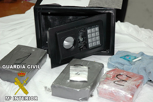 Desarticulada en Murcia una organizacin dedicada al trafico de drogas y desmantelado un laboratorio clandestino - 6