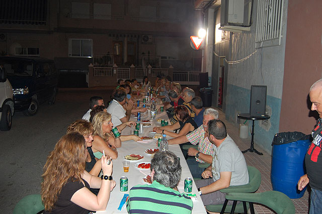 Los vecinos de Lorqu  salen a la calle para dar la bienvenida a sus Fiestas Patronales - 4