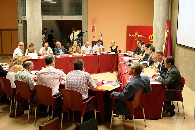 El Grupo de Seguimiento de Actuaciones en Escombreras analiza el estado de ejecución de las inversiones autonómicas en el Valle - 1, Foto 1