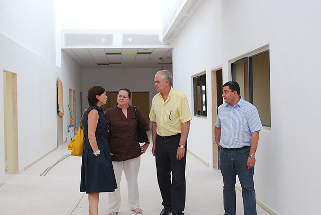 Teresa Moreno visita las obras del Centro Local de la Mujer - 1, Foto 1