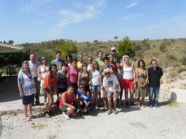 16 jóvenes de varios puntos del país participan en el Campo de Trabajo Medioambiental en el Parque Ecológico Vicente Blanes de Molina de Segura - 1, Foto 1