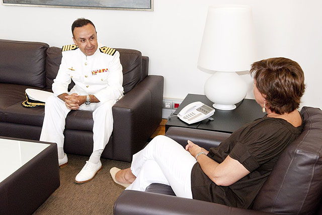 La alcaldesa da la bienvenida al nuevo delegado de Defensa en la Región - 3, Foto 3
