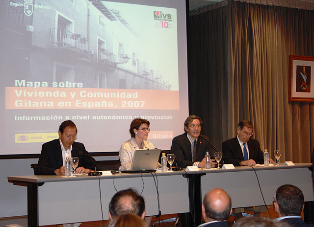 El parque regional de viviendas sociales recibe en 2009 más de tres millones de euros para su rehabilitación - 3, Foto 3