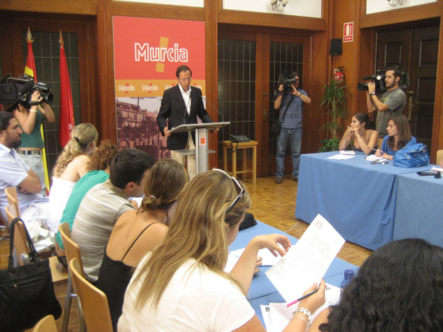 Cámara, como presidente de la FMRM, exigirá al Gobierno un fondo local especial para financiar los servicios públicos en 2010 - 1, Foto 1