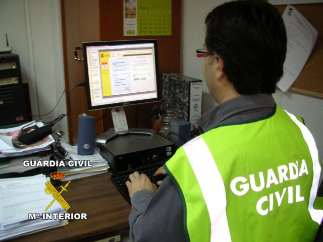 La Guardia Civil detiene a 11 personas por tenencia y distribución de pornografía infantil - 2, Foto 2