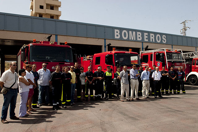Un minuto de silencio por la muerte de cuatro bomberos en Tarragona - 1, Foto 1