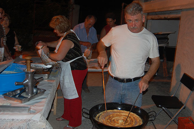 Churros y chocolate en La Loma para dar la bienvenida a San Joaquín - 1, Foto 1