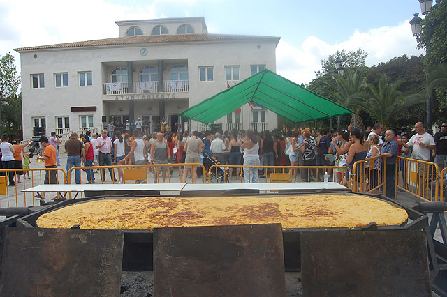 Las Fiestas de Lorquí echan el telón con el tradicional Desfile de Carrozas - 1, Foto 1