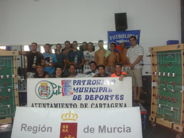 Victor Manuel Castillo y Daniel Sánchez ganan la tercera jornada del I Campeonato Regional de Futbolín - 1, Foto 1