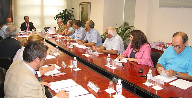 El Consejo Interuniversitario respalda la propuesta de Marín de mantener los precios de las matrículas de las universidades públicas - 1, Foto 1