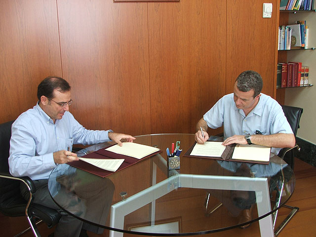 La Universidad Politécnica de Cartagena y CC.OO. firman un convenio de colaboración - 1, Foto 1