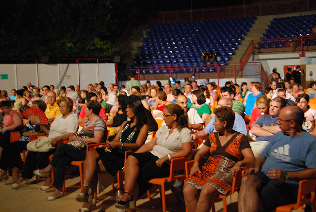 La obra “La nevera, el cuchillo y el mechero” abrió anoche en el auditorio “Marcos Ortiz” la semana del teatro de Totana - 1, Foto 1